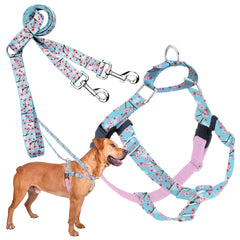 Arnés Freedom No-Pull de 2 Hounds Design con clip frontal rosa ofrece control suave para paseos.