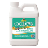Absorbine CoolDown frasco muestra la solución herbal para el cuidado post-entrenamiento del caballo.