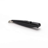 ACME silbato para perros 210.5 negro, vista frontal, tono agudo para entrenamiento.