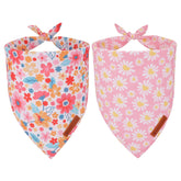 ADOGGYGO bandana floral rosa daisy frente, ideal para salidas diarias con estilo.