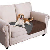 Ameritex funda impermeable con dos colores para combinar el mueble y prevenir derrames.
