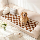 AMTARP protector-sofa-perro-peluche ofrece suavidad y protección para el mueble.