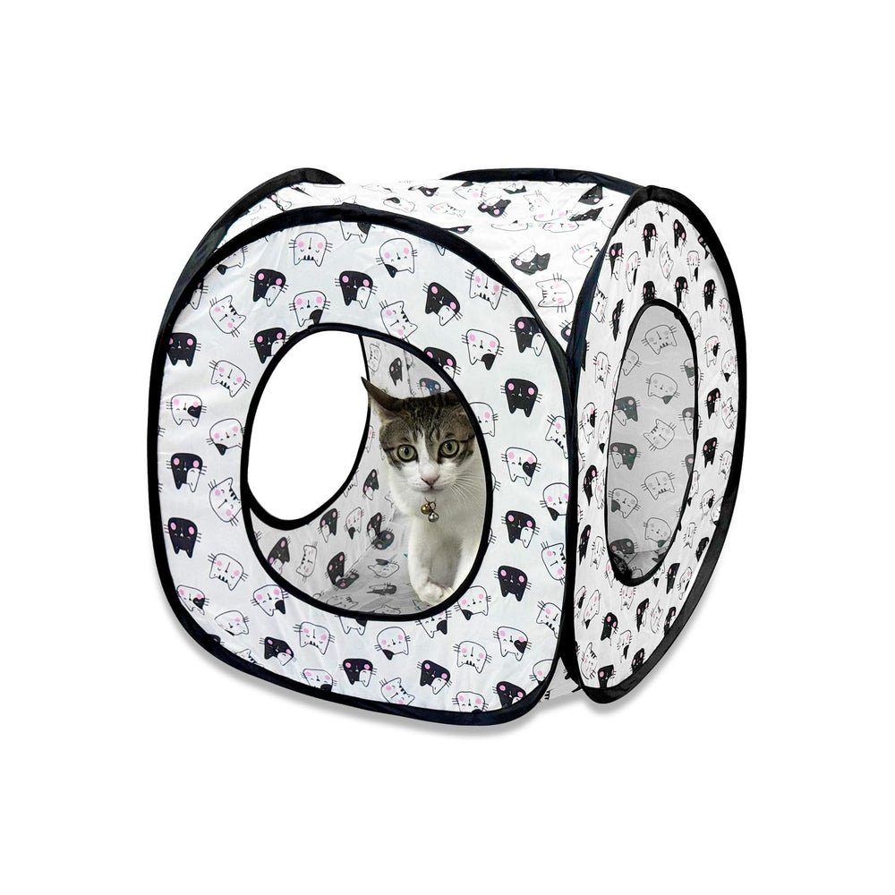 Andiker tunel para gatos con tres bocas, ideal para juego y exploración seguros.