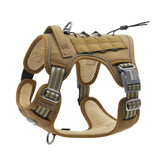 Arnés táctico AUROTH para perros, cómodo y ajustable para paseos.