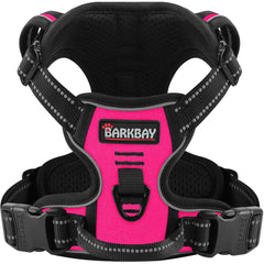 Arnés BarkBAY sin tirones para perro mediano con ajuste seguro y cómodo.