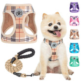 Arnés BEAUTYZOO para perro pequeño con diseño plaid cómodo y seguro.