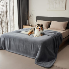 Manta franela gris luna Bedding Aid, suave y cálida para noches frías.