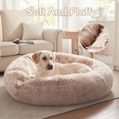 BedStill relleno felpa ofrece soporte suave para perros grandes.