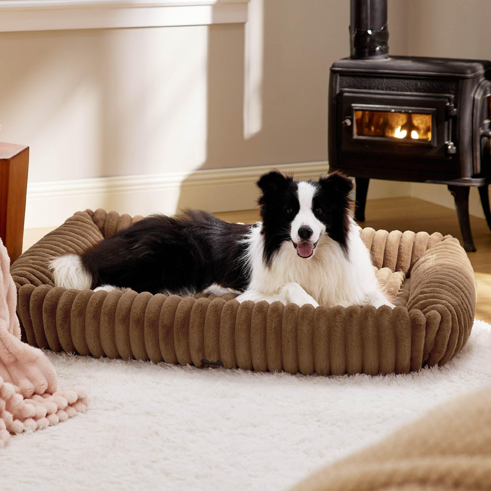 Bedsure cama extragrande para perro con borde rectangular marrón camel, cómodo soporte para la cabeza.