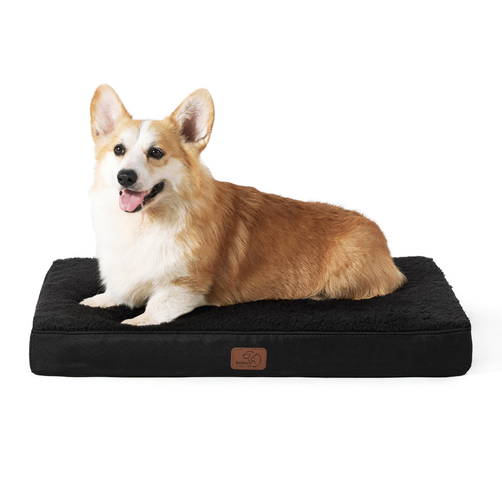 Bedsure cama grande para perro en jaula con espuma huevo ofrece soporte cómodo.