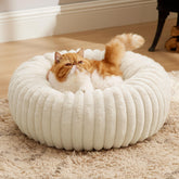 Bedsure cama donut para gato crema, refugio cómodo para relajarse en casa.