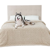 Bedsure manta impermeable para cama protege muebles y mantiene a la mascota seca