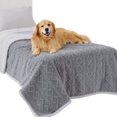 Bedsure manta impermeable para perro grande protege muebles y mantiene seco al peludo compañero.