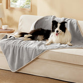 Bedsure manta impermeable para perros protege el sofá de líquidos y derrames.