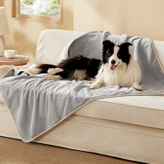 Bedsure manta impermeable para perros protege el sofá de líquidos y derrames.
