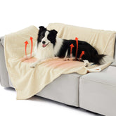 Bedsure manta XL impermeable con Sherpa, mantiene a tu mascota seca y cálida.