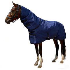 La manta BIGANTTOW para caballos muestra tejido 1200D resistente al agua, ideal para climas húmedos.