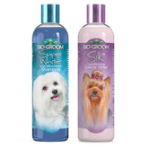 Bio-Groom champú blanqueador para perros, deja el pelaje blanco limpio y brillante.