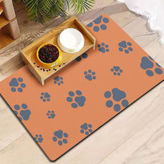 Blkjsgly alfombra para comida de perro con huellas, absorbe rápidamente y mantiene el área limpia.