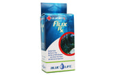 Blue Life Flux Rx, vertiendo la botella en el acuario para tratamiento de algas