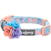 Collar Blueberry Pet para perros grandes con estampado floral lavanda, estilo y confort.