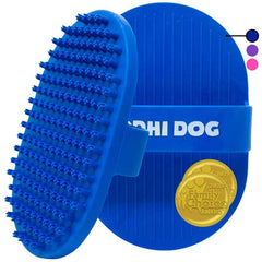 Bodhi Dog cepillo de goma suave en acción durante el baño, ayuda a deshacer pelo suelto.