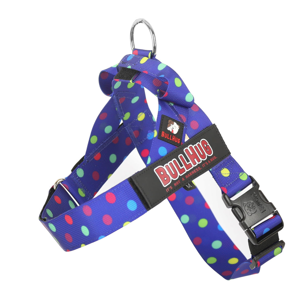 BullHug arnés ajustable para perro, vista frontal que destaca el ajuste cómodo.