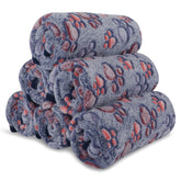 Manta BVAGSS para perro pequeño con huellas y patas, tacto suave para confort nocturno.
