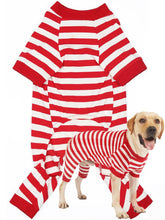 Caslfuca pijamas navidenos para perro grande, frontal, cobertura cálida para paseos en días fríos.