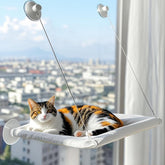 Cats Window Perch: ventosas potentes para fijación estable y descanso cómodo.