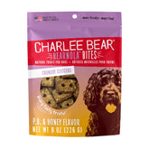 Charlee Bear Bearnola Bites en envase reutilizable de 8oz para entrenamiento y entrega fácil.