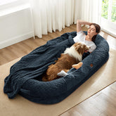 ChiXnuggle cama humana para perro grande, frente visible, soporte cómodo para cabeza y cuello.