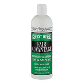 Chris Christensen Pro-line Fair Advantage Shampoo, botella destacada para cuerpo y brillo.