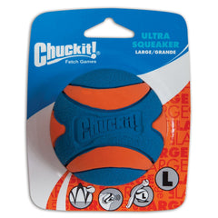 Chuckit! Ultra bola chirriadora en goma natural, ideal para juego al aire libre.