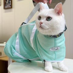 Cinf bolsa-bano-gato-menta-talla-l facilita el cepillado y evita arañazos.