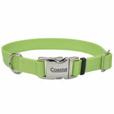 Collar Coastal para perros con hebilla de metal para ajuste seguro durante el paseo.