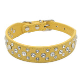 Collar para perros con cristales en cuero negro, brillo duradero para paseos elegantes.