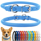 CollarDirect collar cuero enrollado azul claro texturizado, suave para pelaje y comodidad diaria.