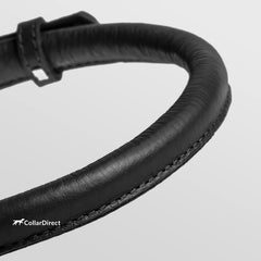 CollarDirect collar de cuero enrollado, detalle de textura para mayor interés visual.