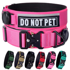 Collar Comfluxe AirTag con soporte para rastreo seguro.