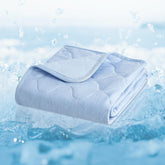 Cozy Bliss manta-refrescante para perros pequeños, ofrece frescura al instante.