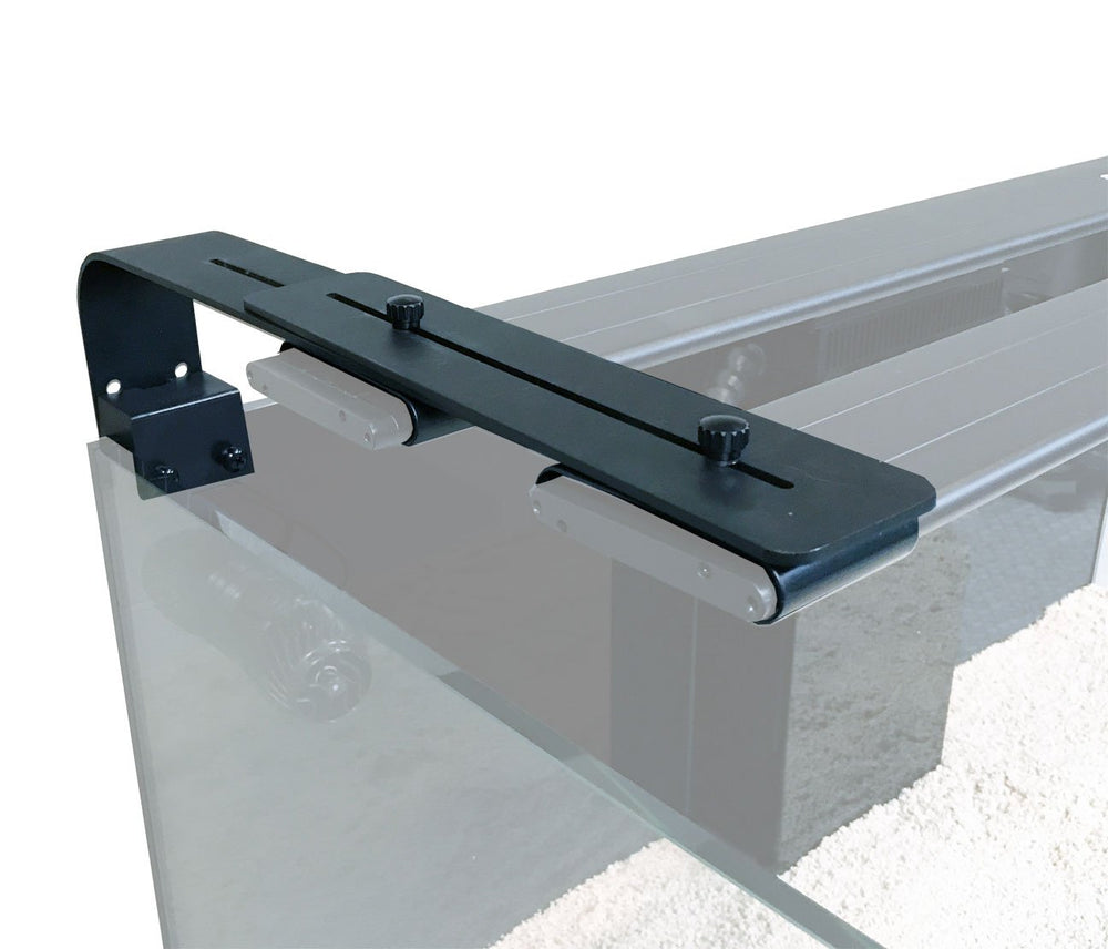 Soporte XW Orbit ajustable para tanque visto de frente.