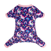 CuteBone Pijamas Navidenos para Perro, frente del conjunto, cómodo y suave para días fríos.