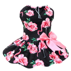 CuteBone vestido de terciopelo para perro pequeño, frente elegante para salidas diarias con estilo.