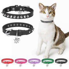 Collar DILLYBUD de cuero para gatos con cascabel, fácil de localizar.