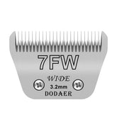 Cuchilla ancha 7FW de DODAER para un corte uniforme en perros grandes.