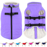 Dogcheer abrigo con arnés Taro Purple frente, cálido y protector para paseos invernales
