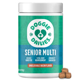 Doggie Dailies Senior Essentials, botella vertiendo, apoyo diario para articulaciones y energía.