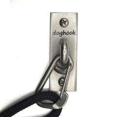 Doghook Canine Hitch: gancho de pared en acero inoxidable para seguridad canina.