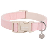 DOGWONG collar de algodón rosa ajustable visto de cerca para paseos diarios.